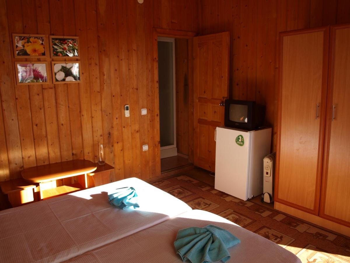 Эко-Отель Гагра Gagra Exterior photo